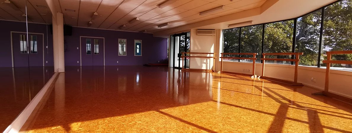 sunlit, purple dance studio for hire