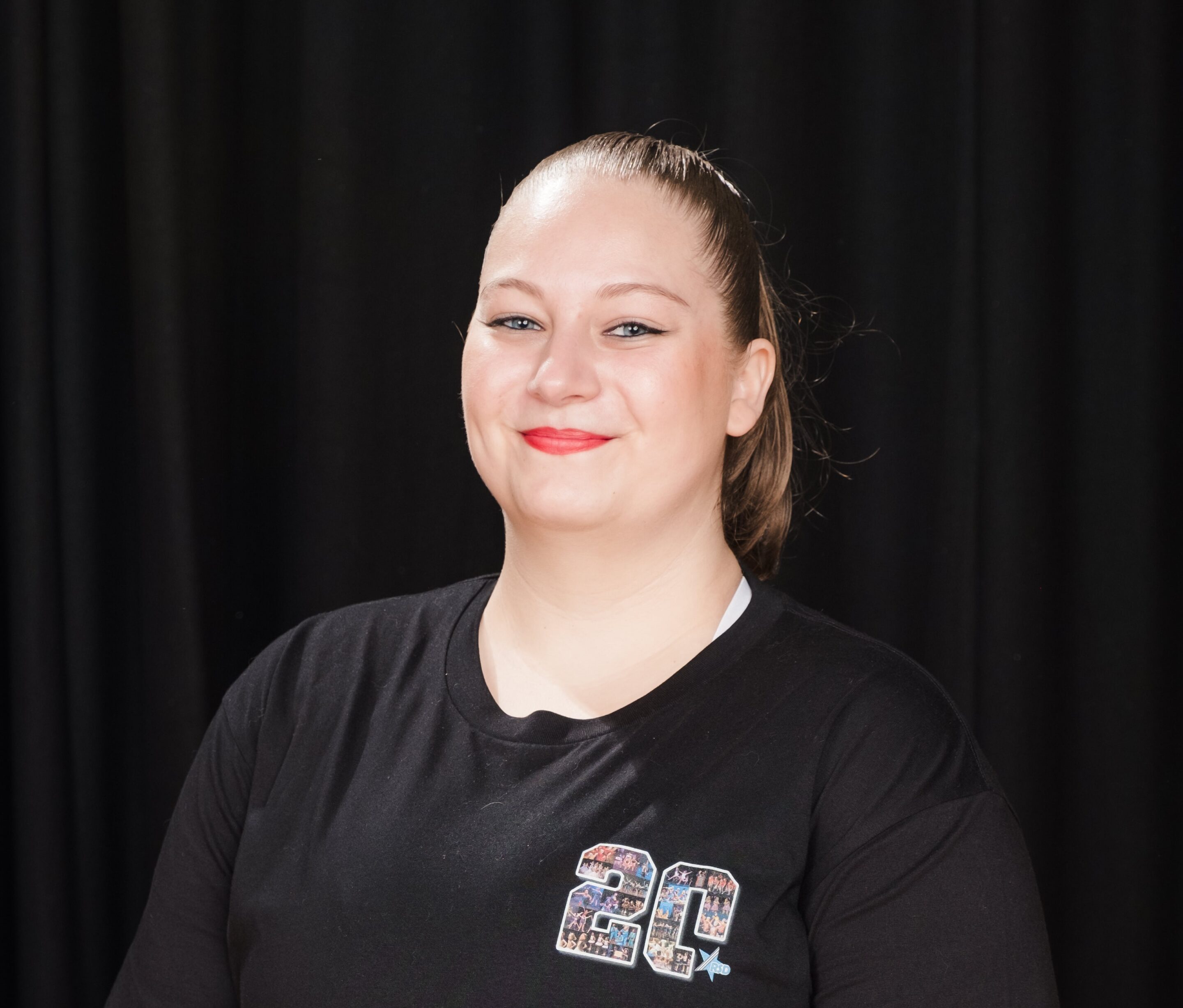 Robyn Profile cropped Miss Robyn babyballet dancely latin teacher