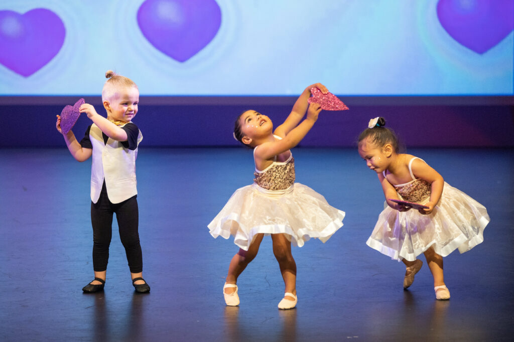 toddlers love to dance every day